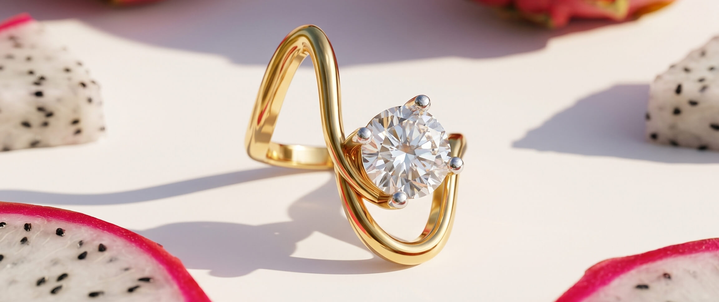 CREST SCULPT FOUR PRONG RING
