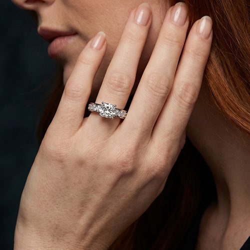 Luxury engagement rings under $10000